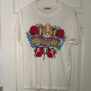 Daydreamer Cream Aerosmith Graphic Tee NWOT
